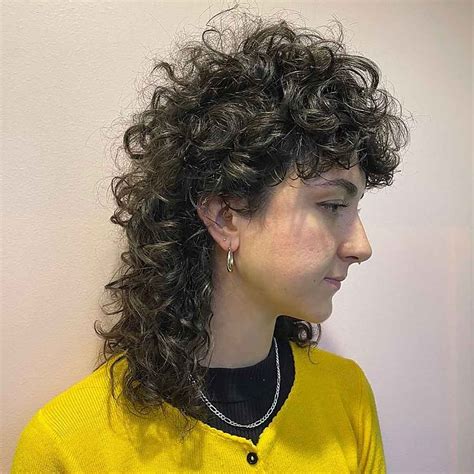 curly hair mullet